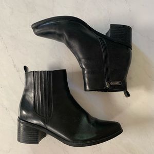 Blonde Waterproof Chelsea Boots